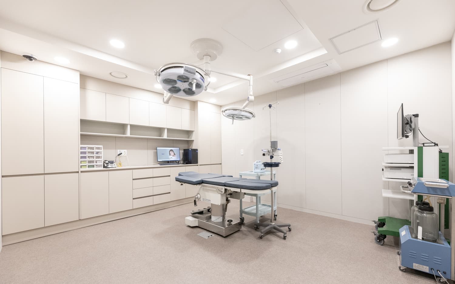 Operating room at WILL BE Plastic Surgery