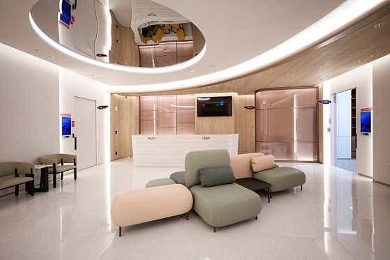 Fertility center reception at CHA Fertility Center — Seoul Station