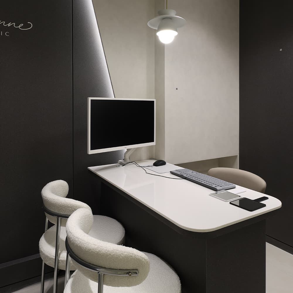 Private consultation room at Lucenne Clinic