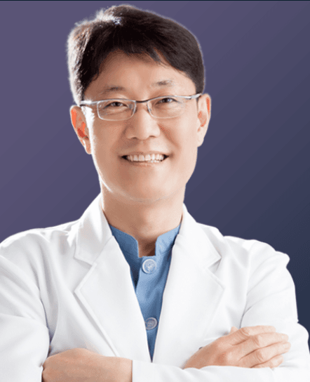 Portrait of Dr. Yoonju Lee from Theme Dermatology's official doctor profile
